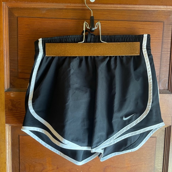 Nike Tempo Dry Core 3” Running Shorts
